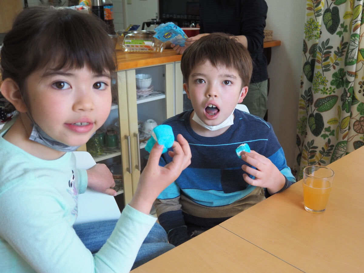 Painting our tongues blue with some marshmallow chicks!
